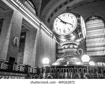 NY - MANHATTAN, CIRCA JAN 2015: Grand central terminal gold clock, icon of big train station in Manhattan