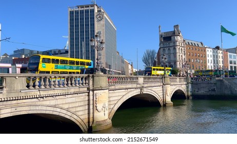 O Connell Bridge In The City Center Of Dublin - CITY OF DUBLIN, IRELAND - APRIL 20. 2022