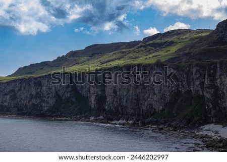 O mar em meio as montanhas. Zdjęcia stock © 