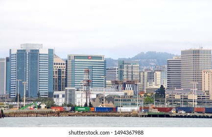 Oakland, CA - August 19, 2019: Downtown Oakland, Viewed From The Oakland Estuary. Oakland Is The Largest City In The East Bay Region Of The San Francisco,  The 8th Most Populated City In CA