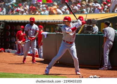 Oakland, California - August 10, 2022: Los Angeles Angels DH Shohei Ohtani Stands On Deck During A Game Against The Oakland Athletics At The Oakland Coliseum.