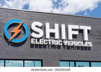 Oakville, On, Canada - August 2, 2021: Close Up Of SHIFT Electric Vehicles Sign On The Building In Oakville, On, Canada, A Toronto Area Motor Vehicle Dealer Specializing In EV's And Enthusiast Vehicle