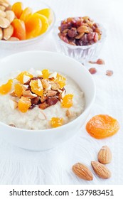 Oatmeal With Dried Fruit And Nuts