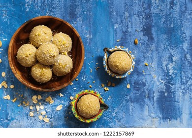 Oats Laddu Or  Ladoo / Diwali Sweets - Protein Energy Balls