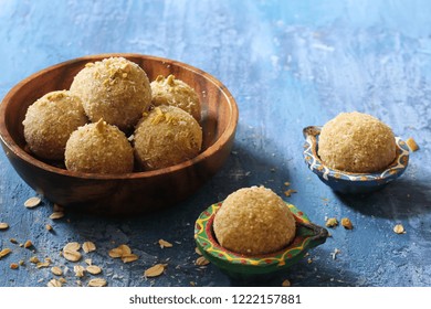 Oats Laddu Or  Ladoo / Diwali Sweets - Protein Energy Balls