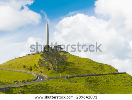 Obelisk on the summit of the One Tree Hill reminds of signing the Treaty of Waitangi, the treaty of the Maori people with the British Empire. Auckland, New Zealand