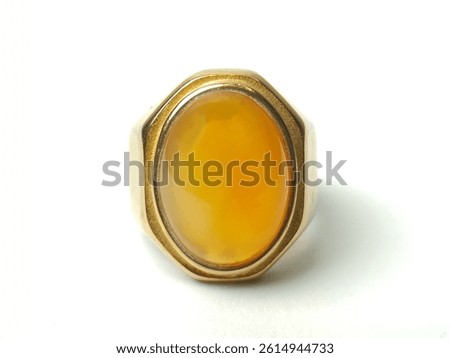 Obi Stone Gem Ring is a type of gemstone that originates from Obi Island, located in North Maluku, Indonesia. This stone has bright colors, such as red, yellow, white, and purple-white