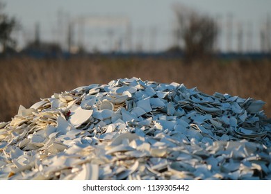 Object: broken dishes