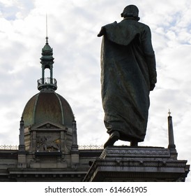 The Observer statue