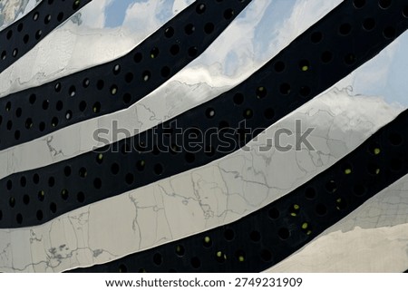 Observing the shape of patterns in everyday life