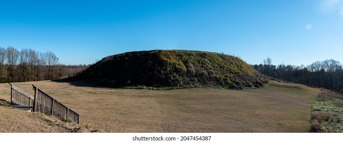 Ocmulgee Mounds National Historical Park In Macon, Georgia