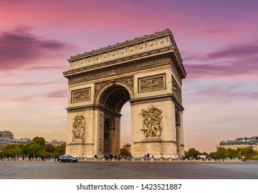October 19, 2015: Arc de Triomphe Place de l'Etoile in Paris, France