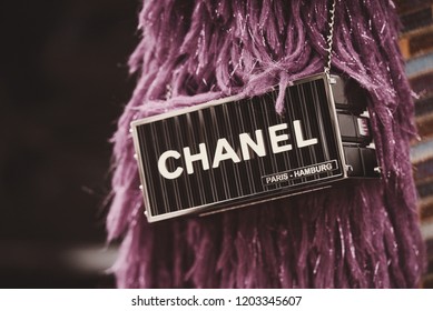 Chanel Imagenes Fotos De Stock Y Vectores Shutterstock