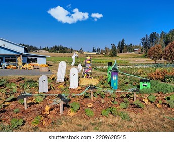 October 2, 2022 - Central Saanich, BC, Canada. Fall Produce Display Showcasing The Harvest And Celebrating Halloween And Thanksgiving