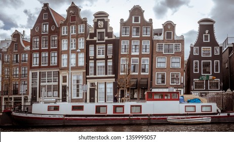 383 Amsterdam Crooked House Images, Stock Photos & Vectors | Shutterstock