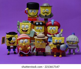 October 2022, Istanbul, Turkiye: Sponge Bob Squarepants Figurines By Burger King Meal Toys In 2005. 