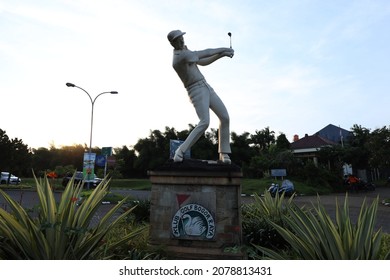 October 26, 2021. Bogor, West Java, Indonesia. Golf Player Statue At Bogor Golf Resort And Convention Center