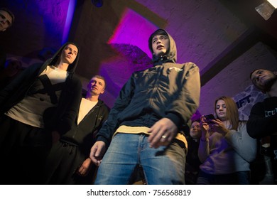 Odessa, Ukraine October 14, 2017: Craft Party Bar. Rap Battle At Underground Club. Man Participate In The Rep Battle With Large Number Of Spectators.