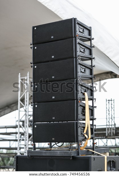 rock concert speakers