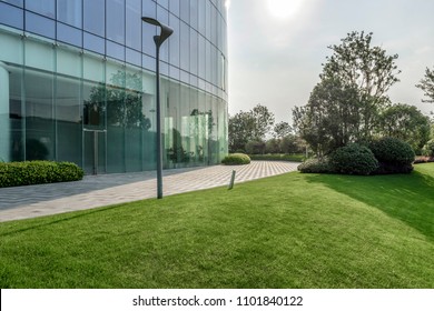 Office building green space 