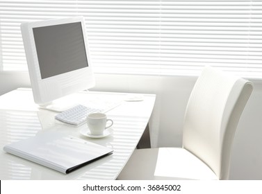 150,641 Clean white desk Images, Stock Photos & Vectors | Shutterstock