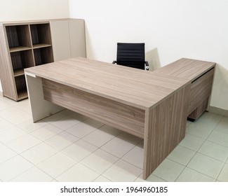 Office Room Interior With Desk And Armchair. A Sample Of Office Furniture In A Furniture Showroom.