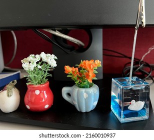 Office Table Top Flower Trinkets.