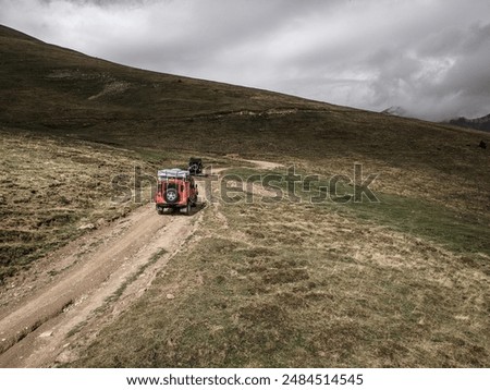Offroading in the pyrenees with two land rover defender 110