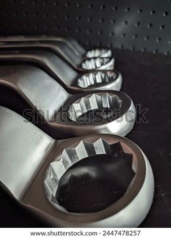 Offset ring wrench set in perspective