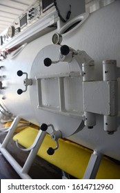 Offshore Decompression Chamber For Diving Operations