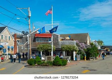 OGUNQUIT, ME, USA - MAY 21, 2017: Historic buildings and shops in Perkins Cove in Ogunquit, Maine ME, USA.