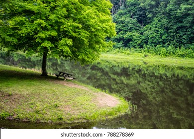 Ohio State Park Scenic Landscape.  Island Picnic Area Surrounded By A Lush Green Forest At Beautiful Scioto Trail State Park In Chillicothe, Ohio.
