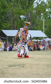 Ohsweken, Ontario, Canada - July 24, 2016 : Six Nations Of The Grand River Pow Wow.  Turtle Island. Grass Dancers, Fancy Feather Dancers Powwow Native American In Their Traditional Regalia.