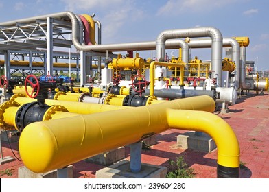 Oil Field Pipelines And Valves 