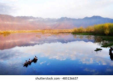 Oil painting of beautiful nature of Dal Lake in Kashmir, India