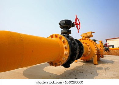 Oil pipes and valves
