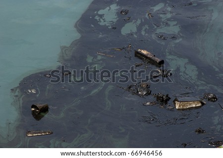 oil polution on the ocean water