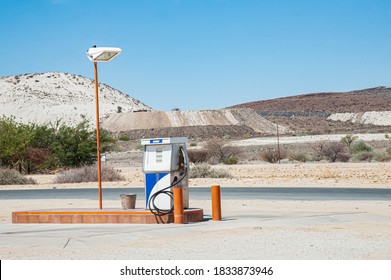 Oil Pumps In Africa, Africa Is A Dry Country, There Are Still Gas Pumps.