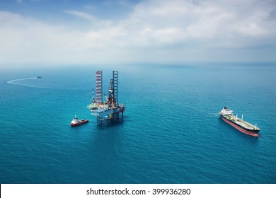 Oil rig in the gulf