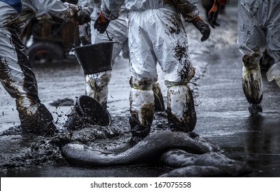 oil spill at koh samet rayong thiailand