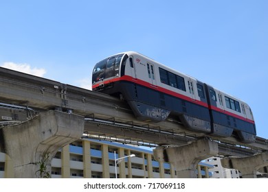 Okinawa Japan July 22 2017 Monorail Stock Photo 717069157 | Shutterstock