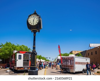 Oklahoma, APR 30 2022 - Sunny View Of The Downtown Edmond Art Festival