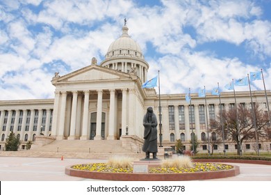 Oklahoma City Capitol Building And Statue