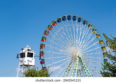 Oklahoma City, OK - Sept. 18, 2021: Ferris Wheel And Police Watch Station At The Oklahoma State Fair