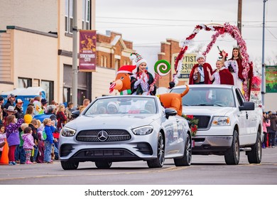 Oklahoma, DEC 4, 2021 - Miss Czech Slovak Parade In Cowboy Christmas Parade