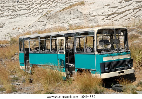 Old abandoned bus in\
Santorini, Greece