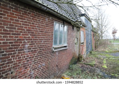 Old Abandoned Dutch Farmhouse Weathered Elements Stock Photo 1594828852 ...