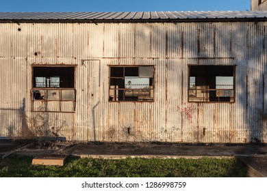 Imagenes Fotos De Stock Y Vectores Sobre Tin Structure Shutterstock