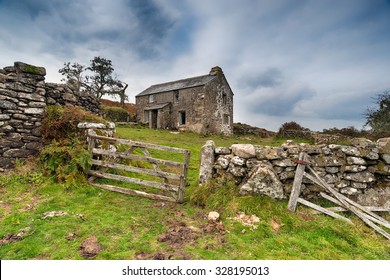 Cottage Farm Images Stock Photos Vectors Shutterstock