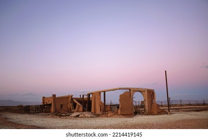 Old Abandoned House On The Salton Sea In California.